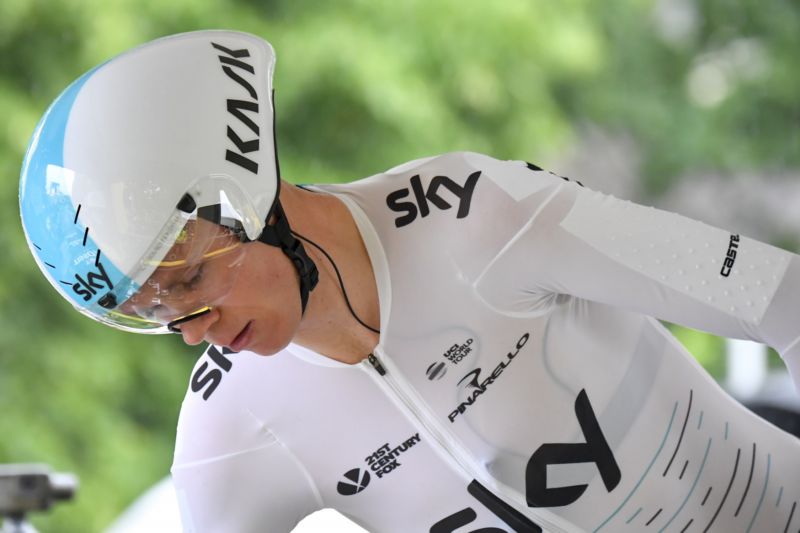 Chris Froome ve speciálním časovskářském dresu.