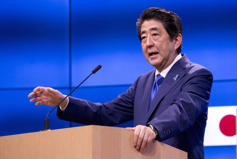 Japonský premiér Šinzó Abe.