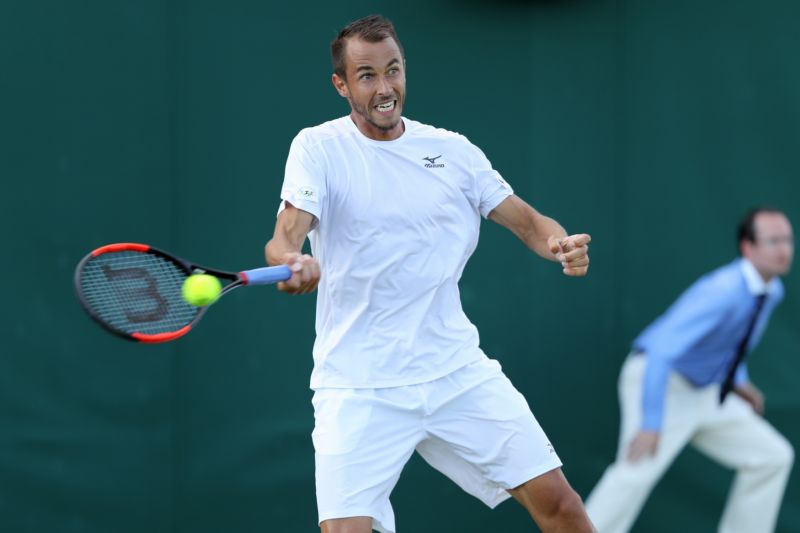 Český tenista Lukáš Rosol na Wimbledonu. Český tenista Lukáš Rosol na Wimbledonu.