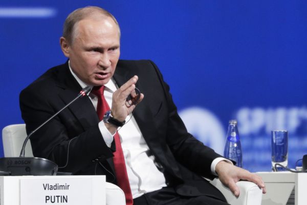 Ruský prezident Vladimir Putin. Ruský prezident Vladimir Putin.