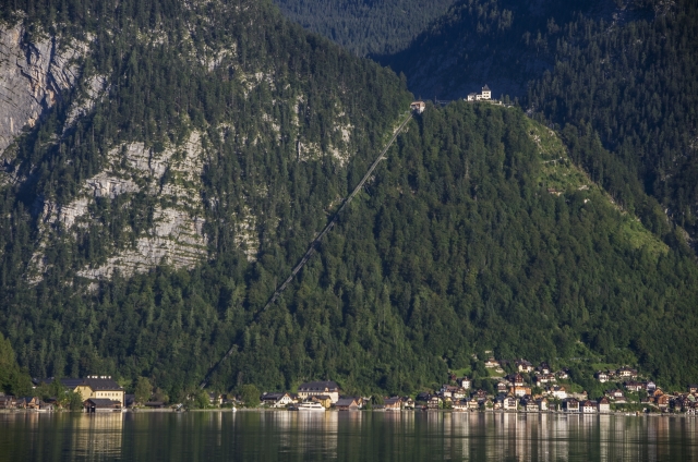 Pohled na rakouské město Hallstatt.