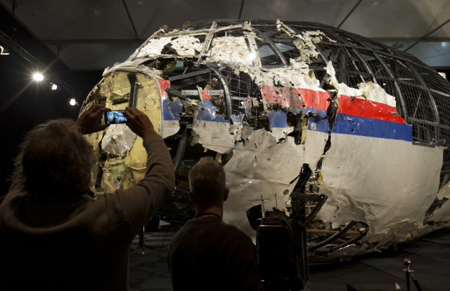 Trosky letadla letu MH17.