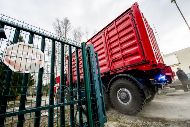 V areálu muničního skladu v Květné na Svitavsku je materiál již od roku 2015.
