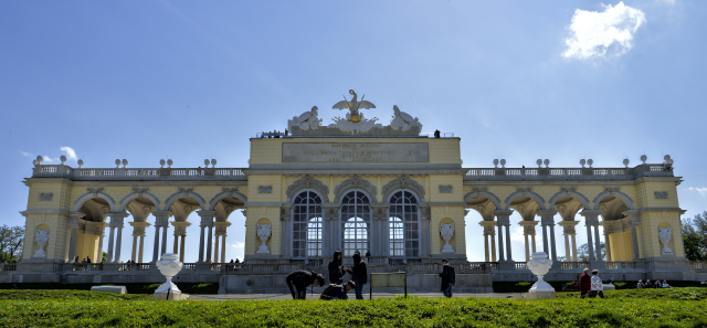 Vídeňský barokní zámek Schönbrunn.