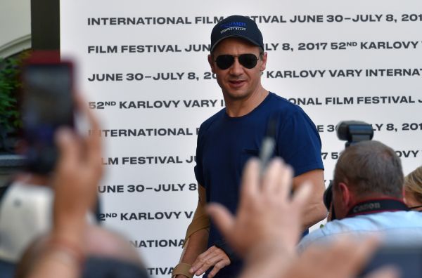 Herec Jeremy Renner.