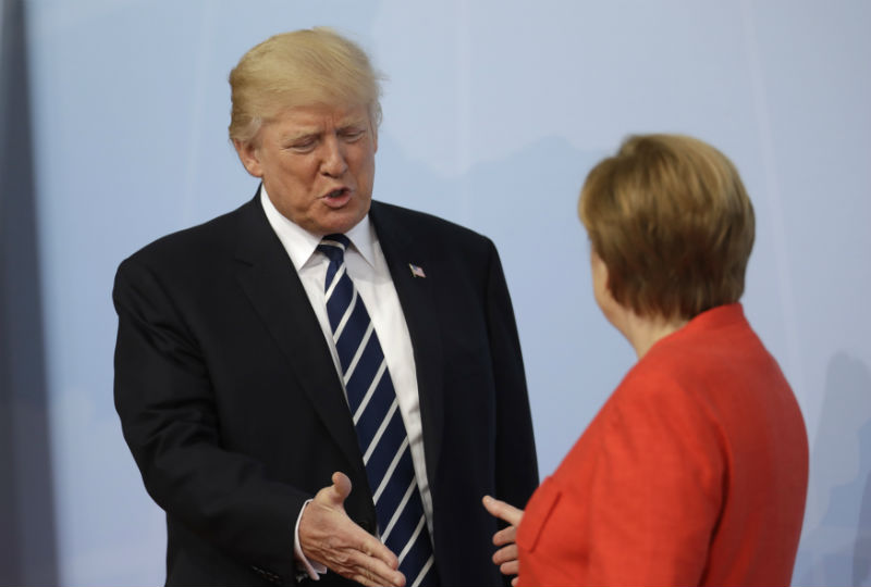 Donald Trump a Angela Merkelová.