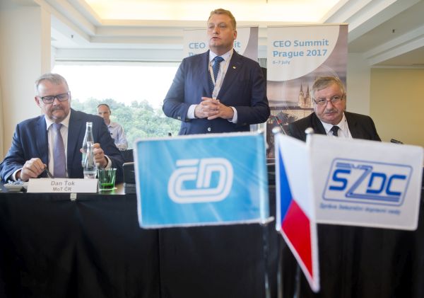 Zleva Dan Ťok, Pavel Krtek a Pavel Surý.