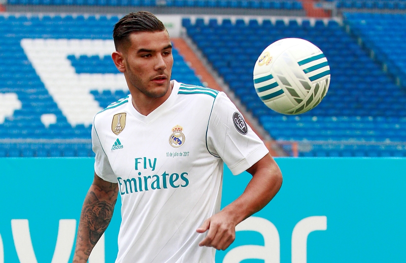 Theo Hernández se v Realu uvedl drobným trapasem.