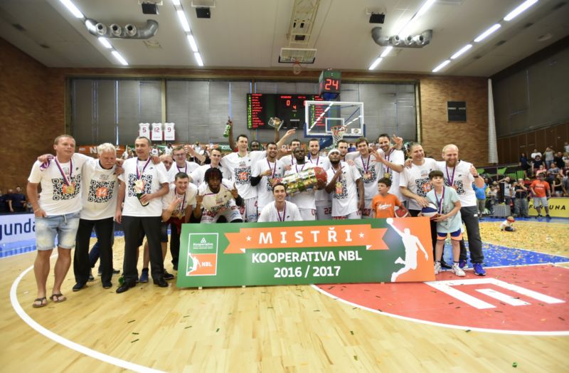 Mistrovský Nymburk se připravuje na Ligu mistrů. Mistrovský Nymburk se připravuje na Ligu mistrů.