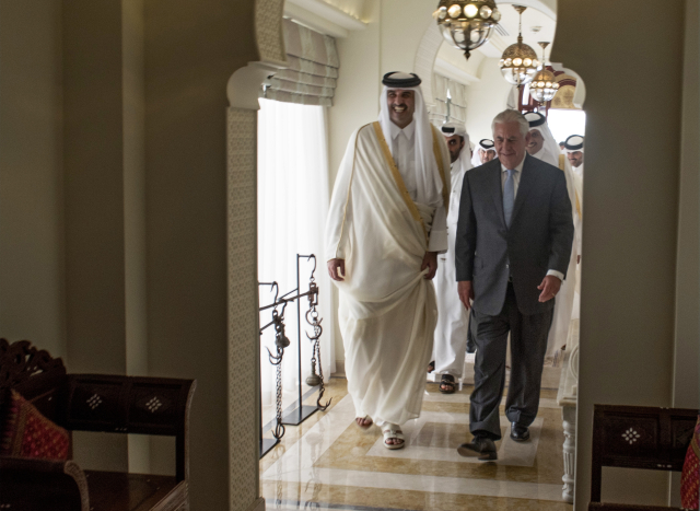 Šajch Muhammad bin Abdar Rahmán Sání a Rex Tillerson.