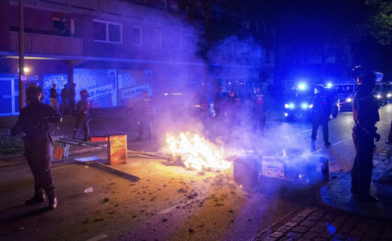Drama v Hamburku. Drama v Hamburku.
