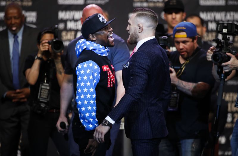 Dlouho očekávané střetnutí Mayweathera s McGregorem.