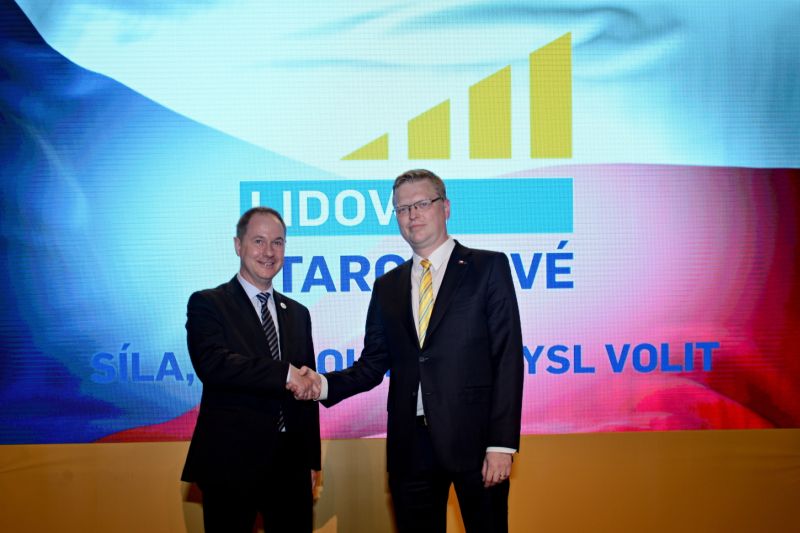 Zleva Petr Gazdík a Pavel Bělobrádek.