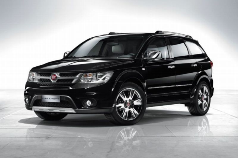Mezi svolávanými SUV je i Fiat Freemont.