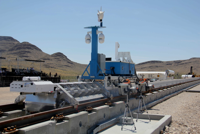 Snímek z příprav na testování hyperloop v Nevadské poušti.