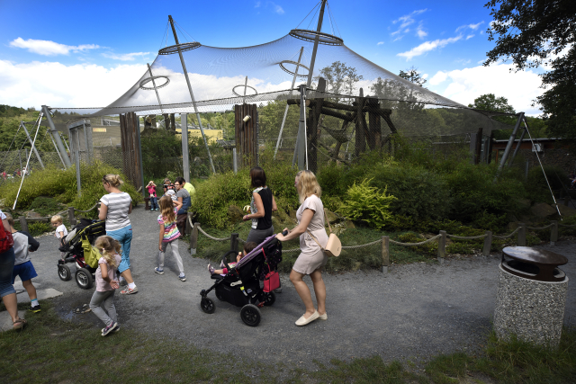 Ostravská zoo předpokládá, že by ji i letos mohlo navštívit více než půl milionu návštěvníků. Ostravská zoo předpokládá, že by ji i letos mohlo navštívit více než půl milionu návštěvníků.