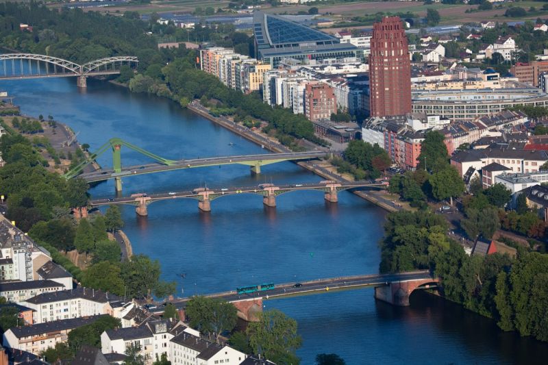 Frankfurt nad Mohanem. Frankfurt nad Mohanem.