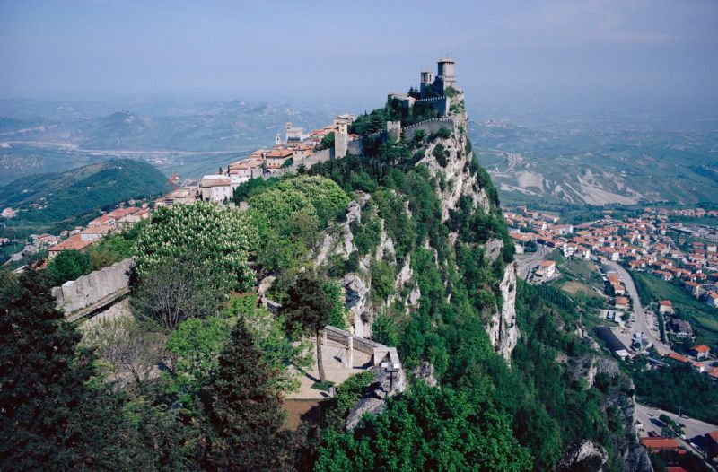 Nejmenší republika na světě San Marino.