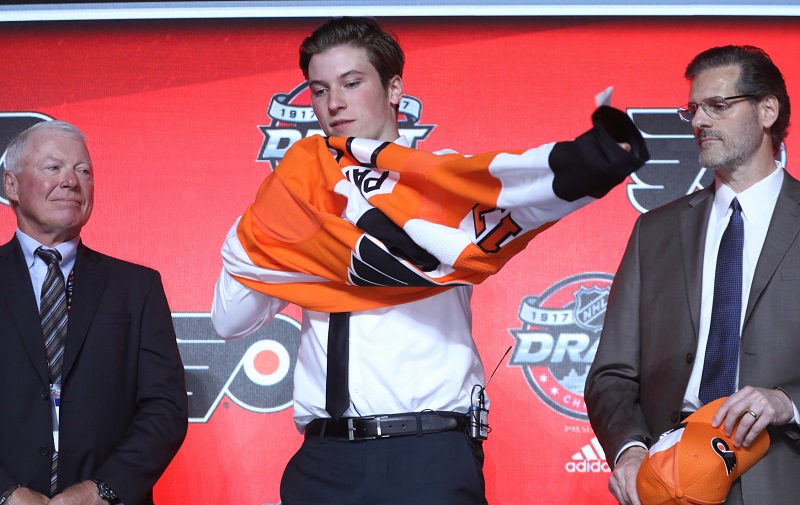 Osmnáctiletý kanadský centr Nolan Patrick jako druhý hráč letošního draftu.