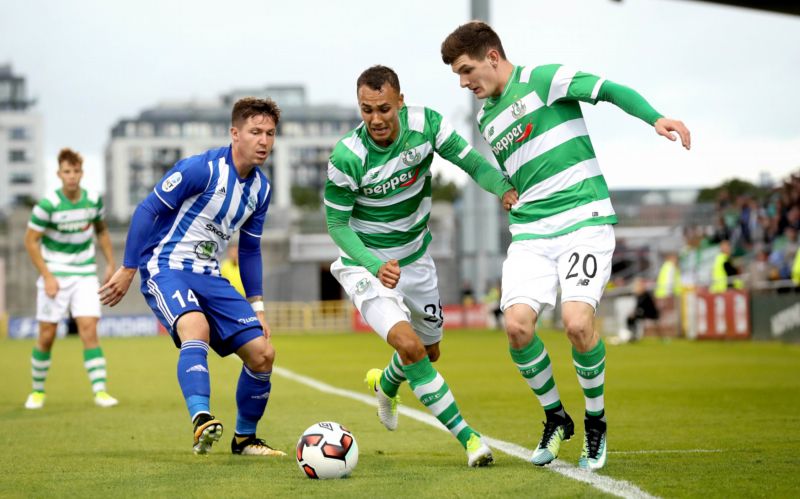 Mladoboleslavští fotbalisté v čele s Tomášem Přikrylem při prvním duelu s Shamrockem Rovers. 