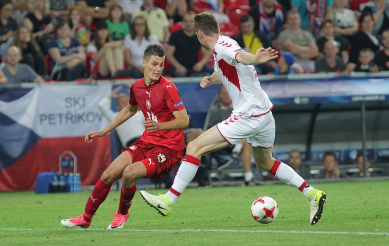 Fotbalový útočník Patrick Schick na fotbalovém EURU jednadvacítek proti Dánsku.