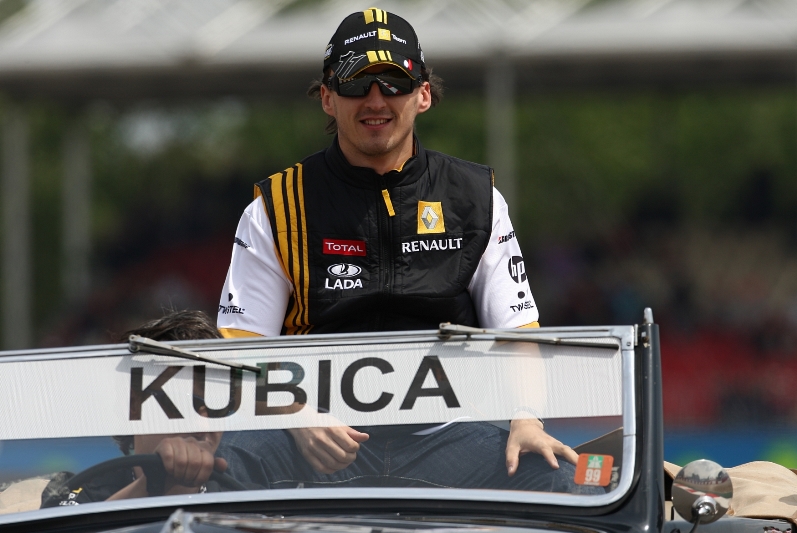 Robert Kubica by se možná mohl vrátit do slavné formule 1.