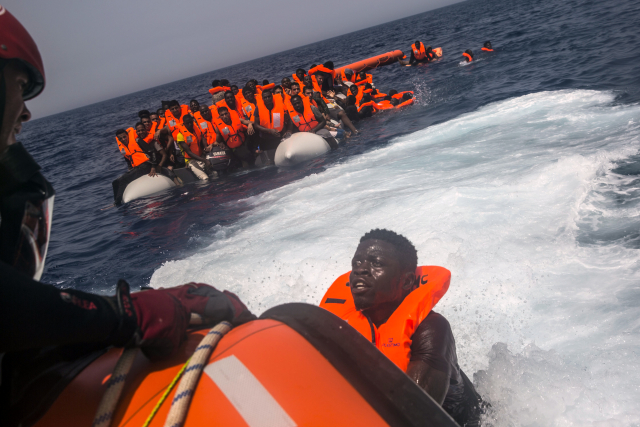 Mladí Afričané nejsou podle organizace na plavbu přes Středozemní moře připraveni.