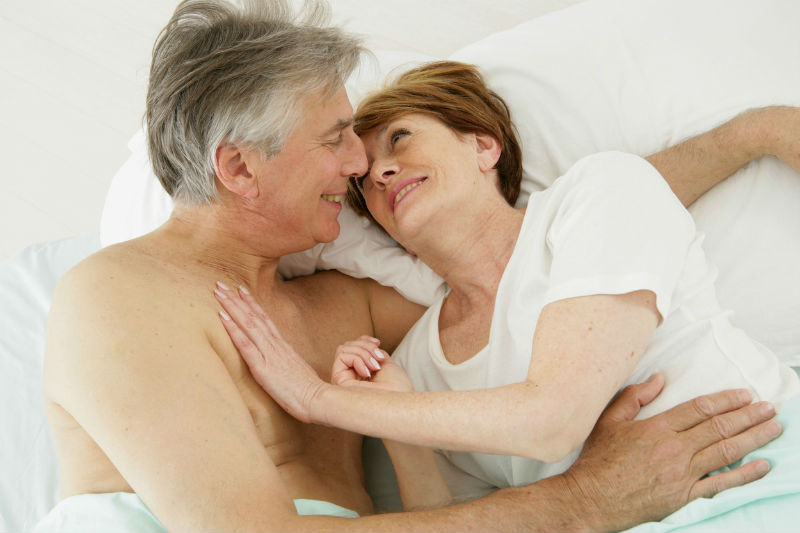 Sex po padesátce není tabu (ilustrační foto). Sex po padesátce není tabu (ilustrační foto).