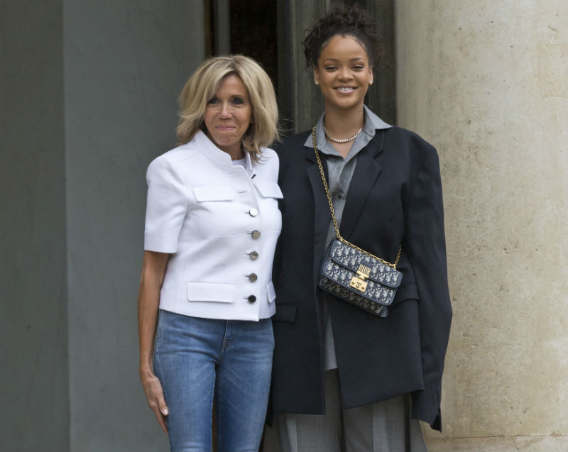 Brigitte Macronová a Rihanna.