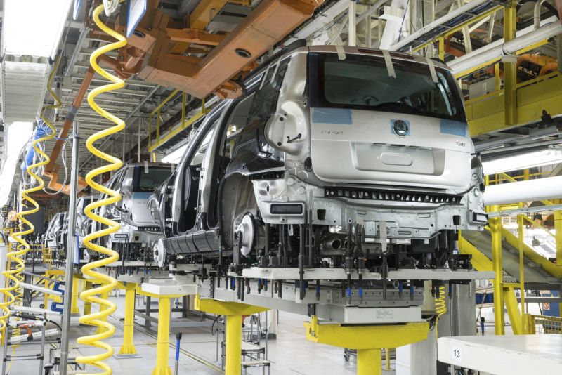Automobilka Škoda Auto, výrobní linka. Automobilka Škoda Auto, výrobní linka.