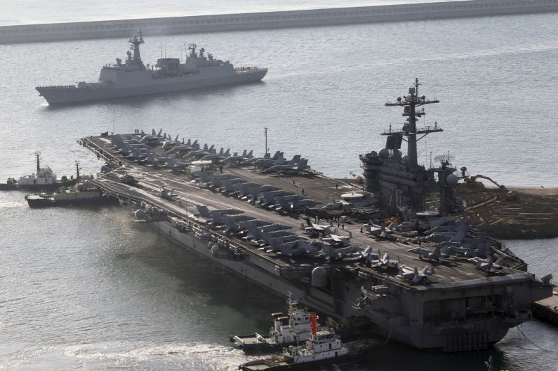 Letadlová loď USS Carl Vinson.