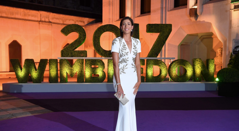 Vítězka letošního Wimbledonu Gabriñe Muguruzaová na slavnostním večeru. Vítězka letošního Wimbledonu Gabriñe Muguruzaová na slavnostním večeru.