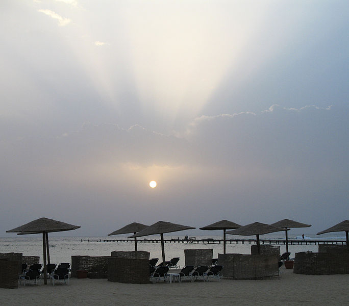 Pláž v letovisku Marsa Alam.
