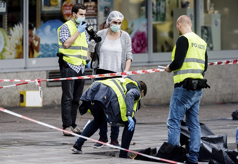 Policie na místě, kde Palestinec před několika dny zaútočil.