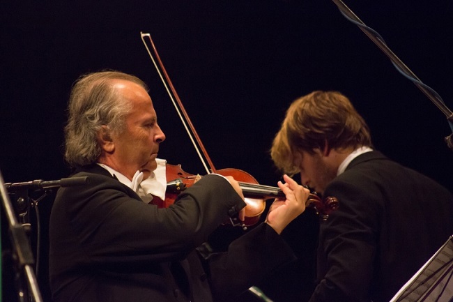 Houslový virtuos Václav Hudeček.
