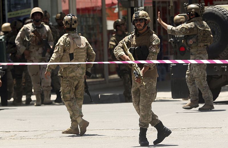 Afghánské ozbrojené složky v hlavním městě Kábulu. Afghánské ozbrojené složky v hlavním městě Kábulu.
