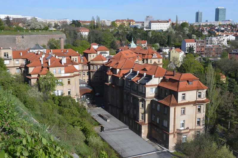 Ústav pro péči o matku a dítě v pražském Podolí. Ústav pro péči o matku a dítě v pražském Podolí.