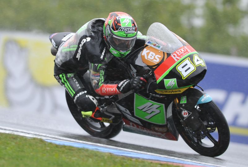Český závodník ve třídě Moto3 Jakub Kornfeil.