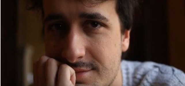 Reportér na volné noze Loup Bureau je podezřelý z teroristické činnosti.