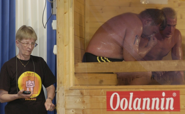 Finský šampionát v saunování.