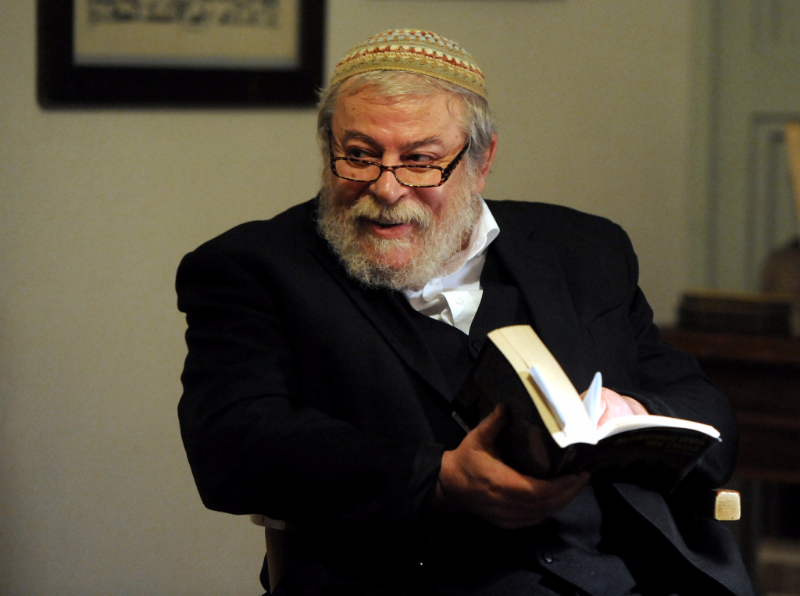 Karol Sidon.