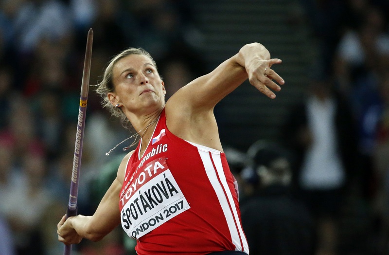 Barbora Špotáková v kvalifkaci oštěpu. 