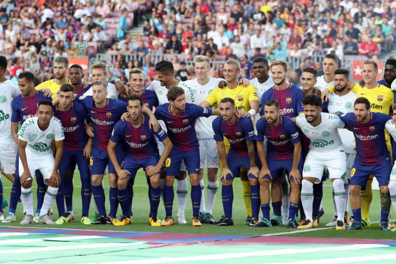 Hráči Barcelony a brazilského Chapecoense.