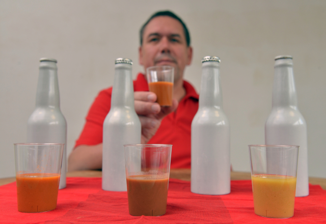 Německý řezník se rozhodl připravovat smoothie z masa.