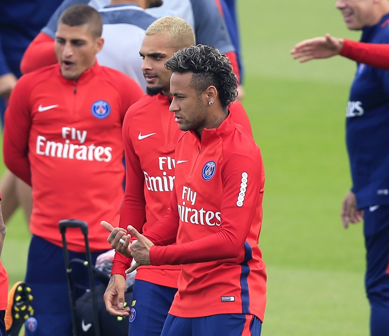 Fotbalový útočník Neymar na tréninku Paris St. Germain.