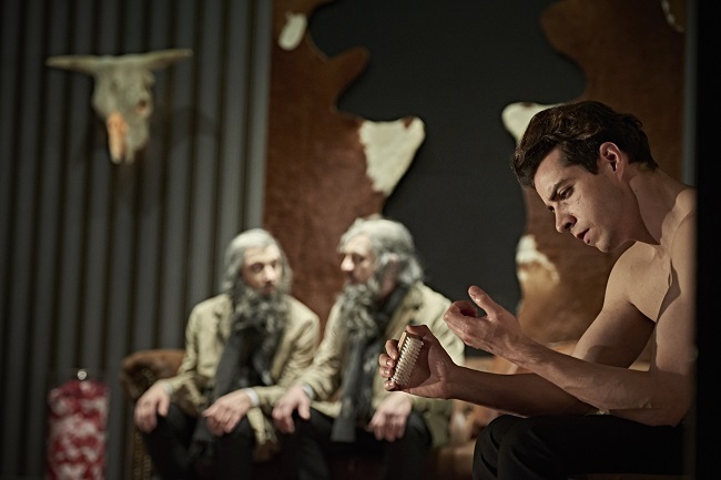 Z inscenace Macbeth - Too Much Blood.