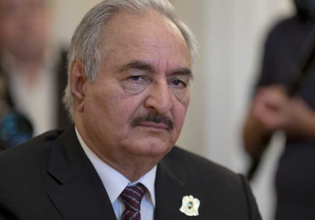 Vůdce Libyjské národní armády Chalífa Haftar. Vůdce Libyjské národní armády Chalífa Haftar.