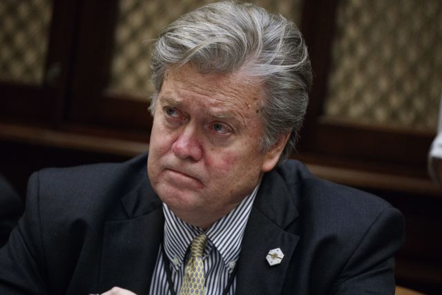 Hlavní stratég Steve Bannon. Hlavní stratég Steve Bannon.