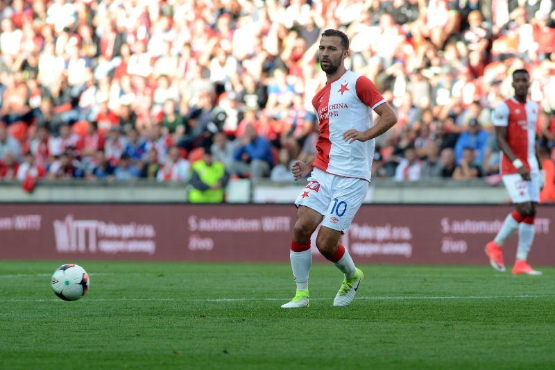 Josef Hušbauer mohl dát důležitý kontaktní gól, velkou šanci ale neproměnil.