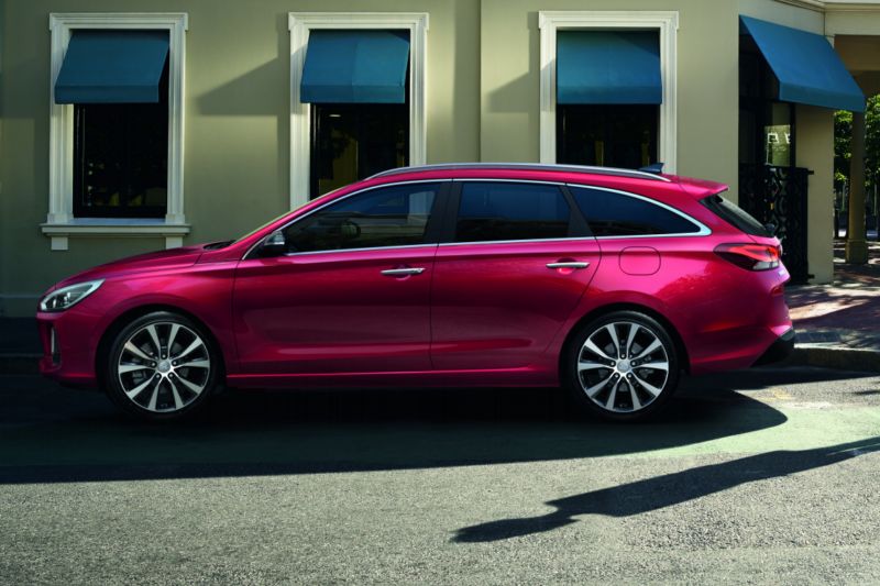 Hyundai nabízí zájemcům možnost vyzkoušet nový kombík i30. 